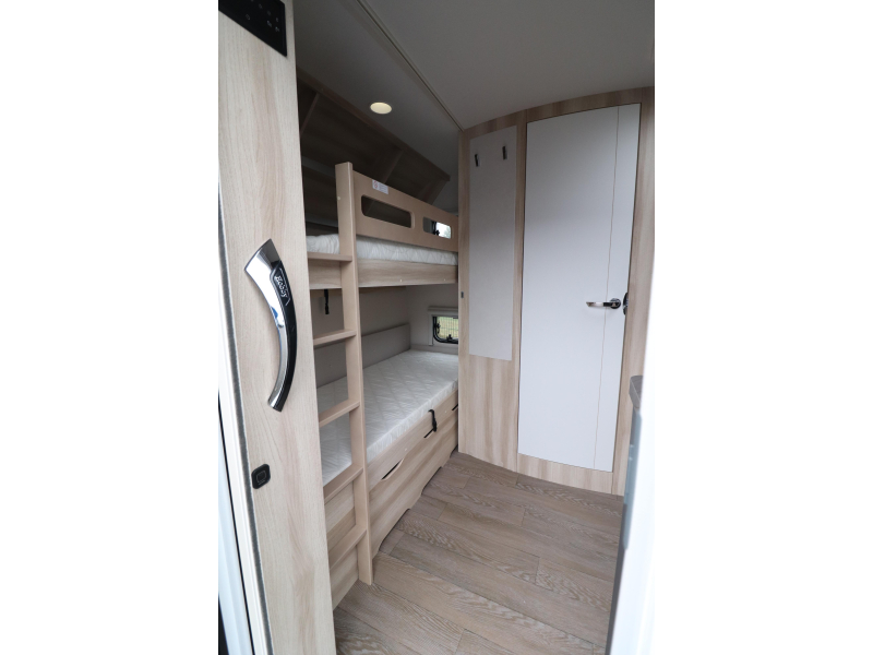 Hobby De Luxe 490 KMF €3500,- KORTING | 681  foto: 6