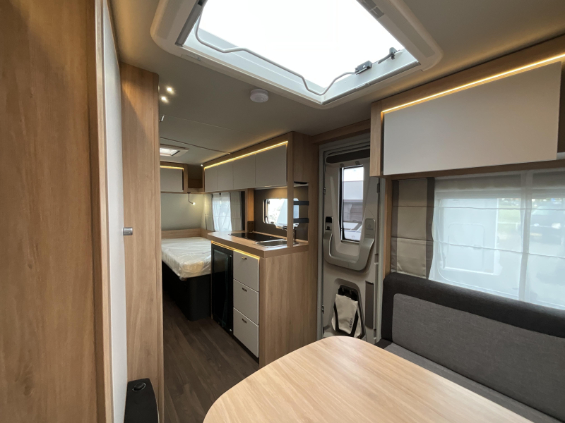 Knaus Sport Platinum 500 EU ENKELE BEDDEN-VLOERVERW  foto: 5