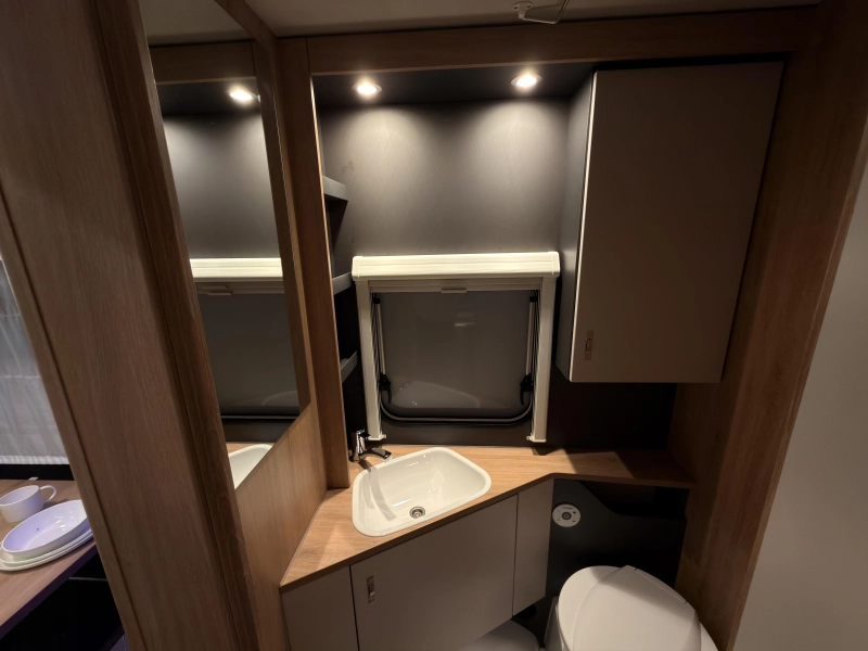 Knaus Sport Platinum 420 QD Platinum+1500KG+vloer  foto: 10