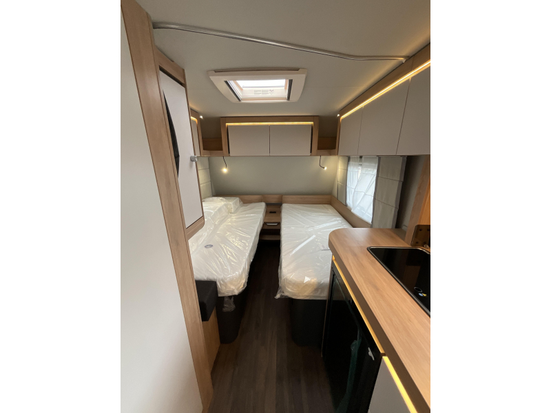 Knaus Sport Platinum 500 EU ENKELE BEDDEN-VLOERVERW  foto: 7