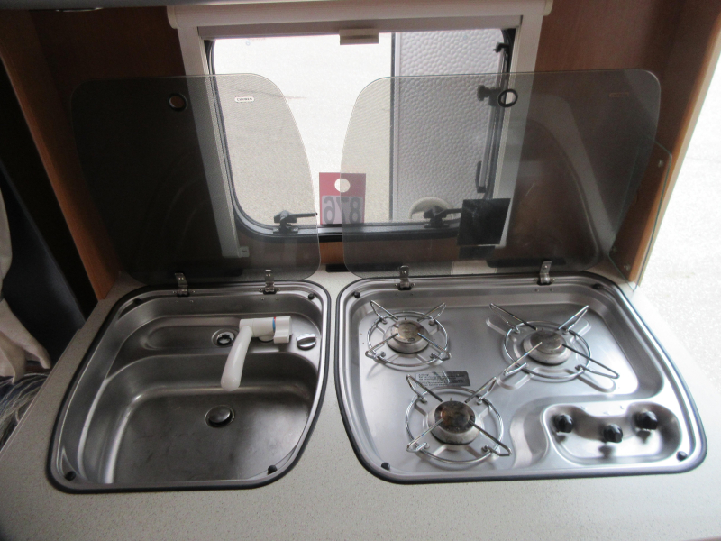 Dethleffs Travel Sleeper 468 Slechts 960kg met mover!!  foto: 8