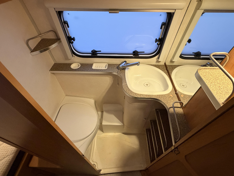 Eriba Touring Troll 550 GT RONDZIT-MOVER-VOORTENT  foto: 11