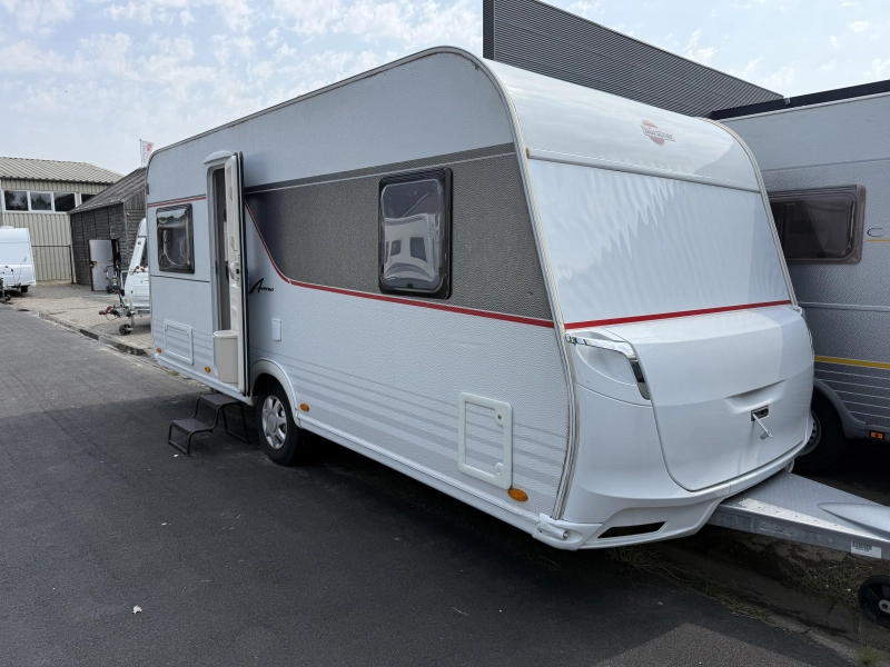 Bürstner Averso 490 TS FRANSBED RONDZIT LUIFEL  foto: 1