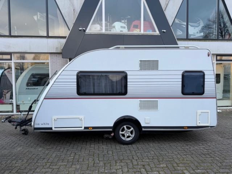 Kip Isa White 41 TCB Met mover en Luifel 