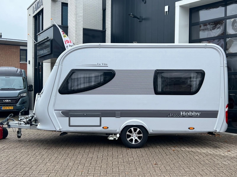 Hobby La Vita 400 SF Mover, Tent, Fietsenrek  foto: 6