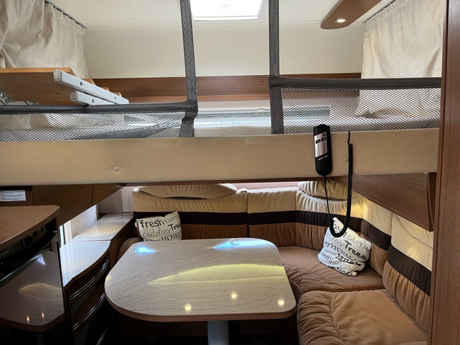 Bürstner Averso 410 Ts Plus Hefbed , zeer nette staat! 2014