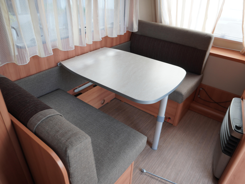Eriba Nova Light 425 MET MOVER EN VOORTENT  foto: 6