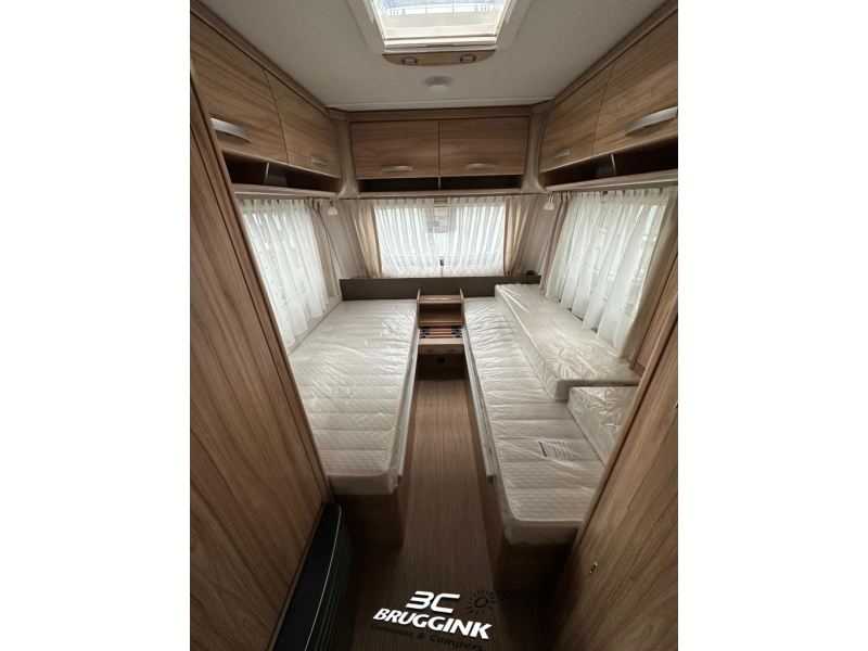 Eriba Nova Light 470 - ENKELE BEDDEN  foto: 8