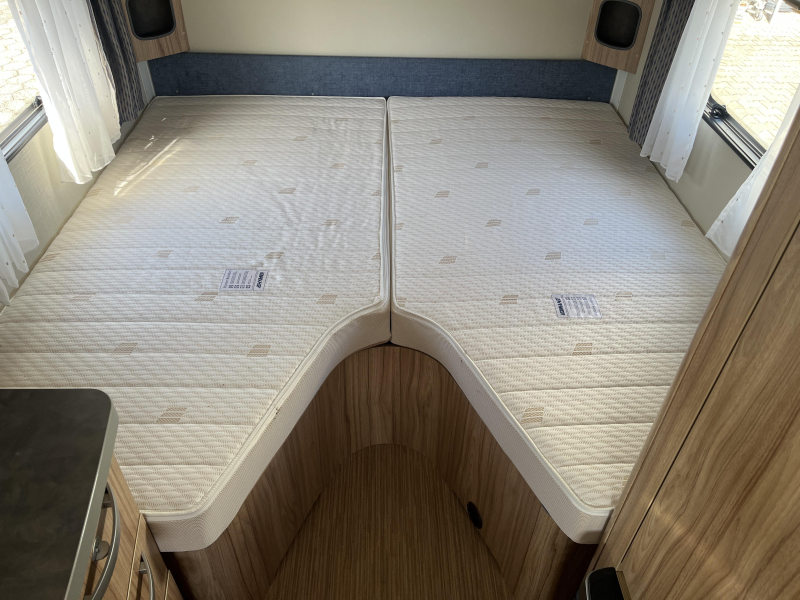 Eriba Feeling 442 - Mover - Thule-luifel -  foto: 10