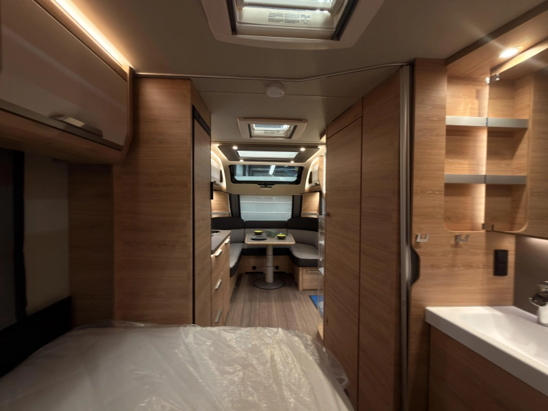 Knaus Sudwind Black Selection 500 FU 1800KG+vloer+Fransbed  foto: 13