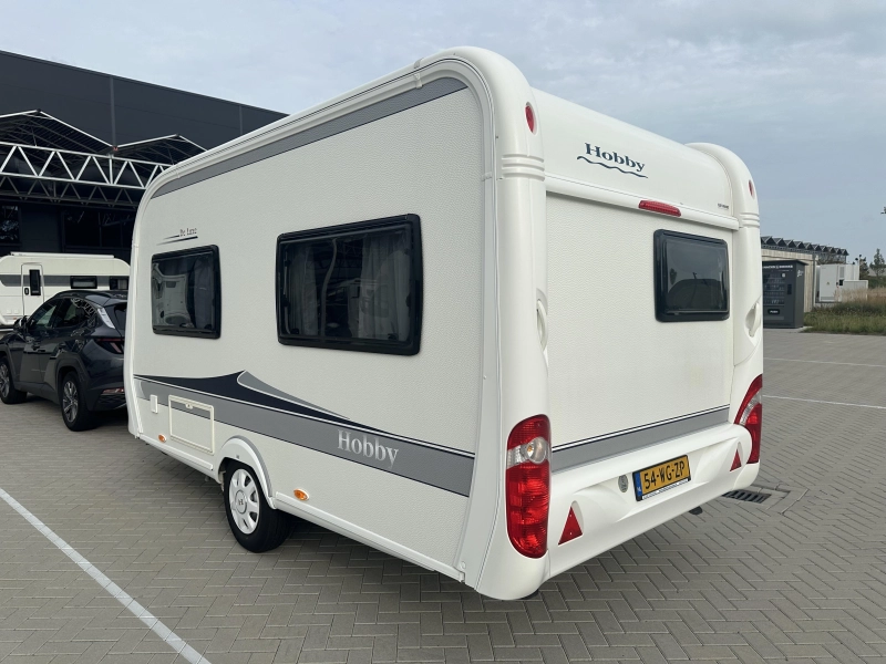 Hobby De Luxe 400 SFE mover - voortent - luifel 