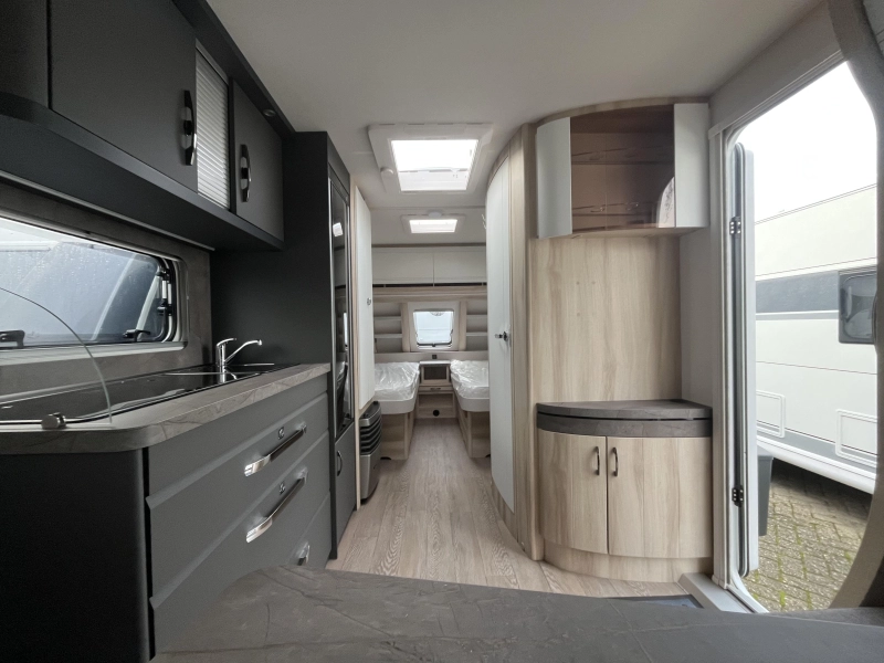 Hobby De Luxe 540 UL 1800kg-bedvebred-reswiel  foto: 5