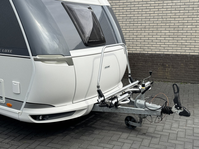 Hobby De Luxe 495 UL met enkele bedden **Mover/Fietsendrager/Zakluifel/Buitengas/2e serviceluik/1e eigenaar/Zeer nette caravan** foto: 8