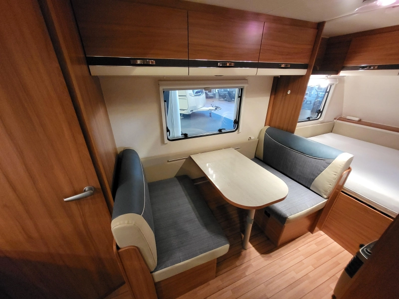 Weinsberg CaraOne 420 QD met Unico Verona  foto: 10