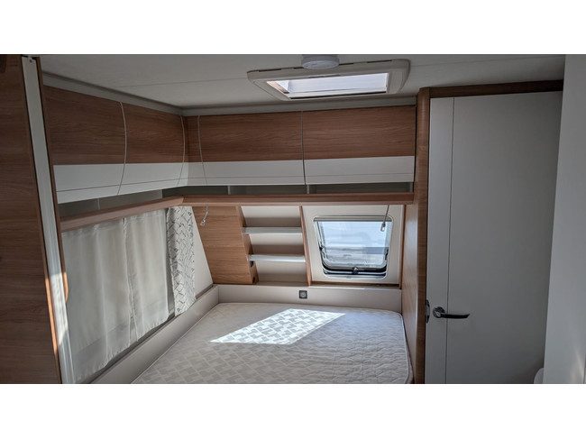 Hobby DE LUXE 400 SFE foto: 12