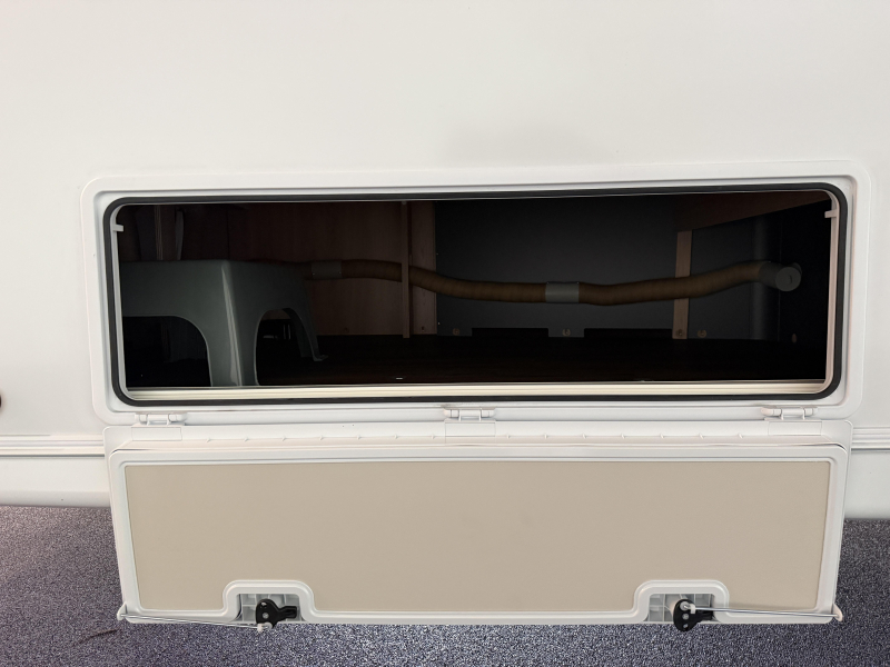 Knaus Sport 450 FU rondzit / fransbed  foto: 7