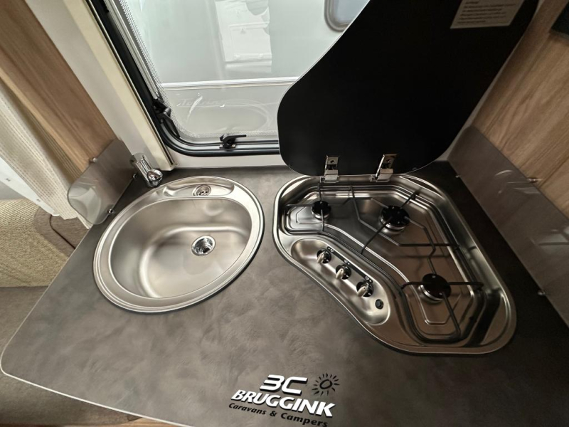 Eriba Nova Light 470 - ENKELE BEDDEN 