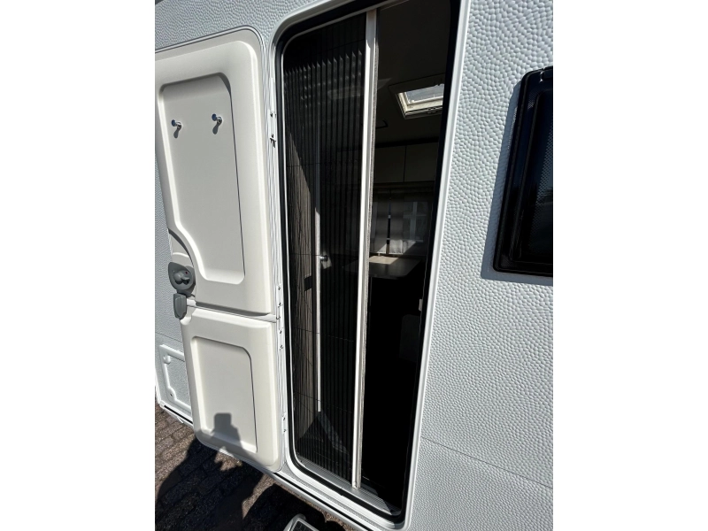 Caravelair Alba 390 Mover, Voortent & luifel  foto: 6