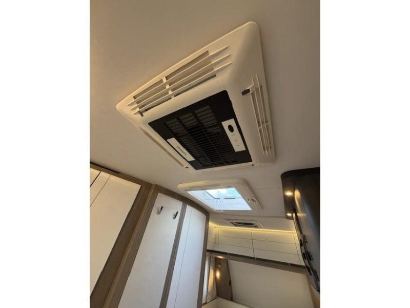 Hobby On Tour 460 DL Mover, Luifel, Airco  foto: 22