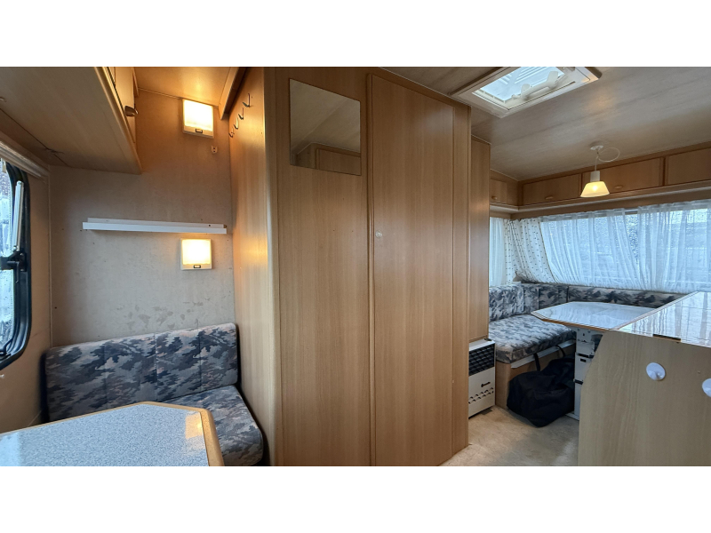 Adria Optima 425 TK 2x zitgroep vast toilet 