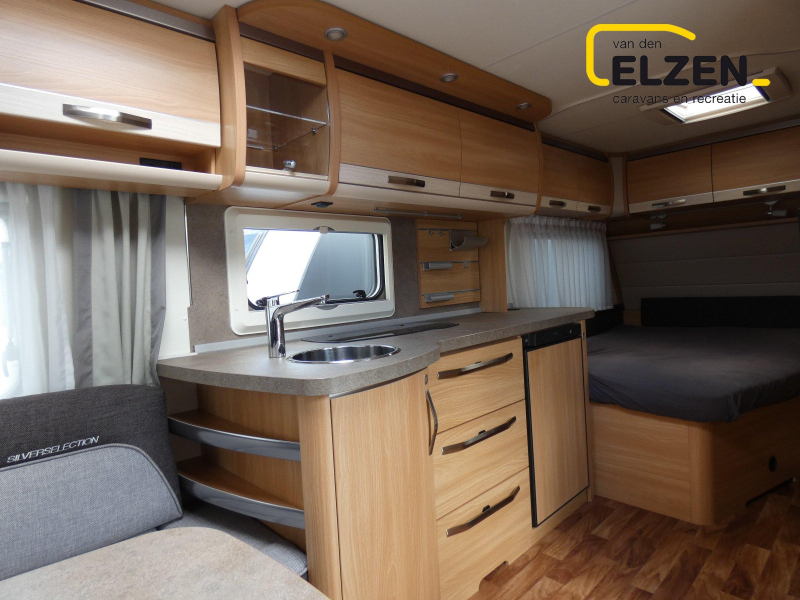 Knaus Sudwind Silver Selection 500 FU mover, luifel/ tent Unico  foto: 10