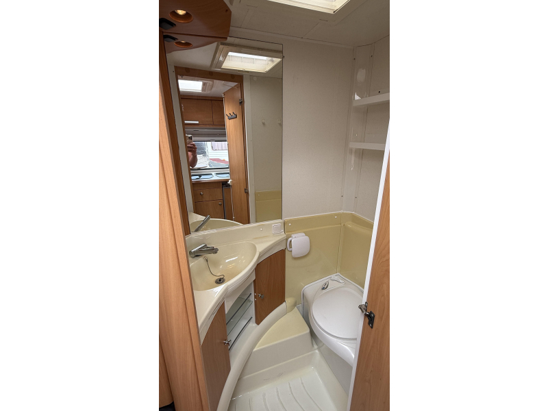 Chateau Caratt Nice 430 zit vast bed toilet  foto: 5