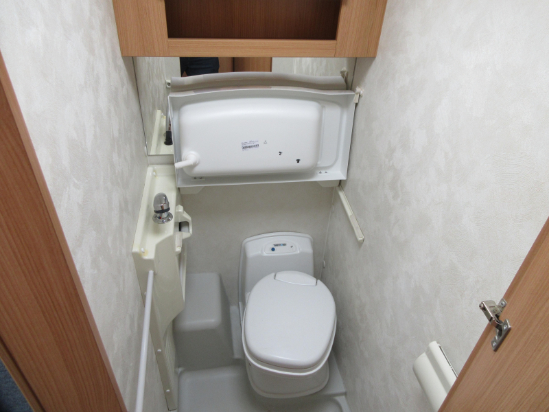 Adria Altea 462 PK LICHTGEWICHT EN VOORTENT  foto: 15
