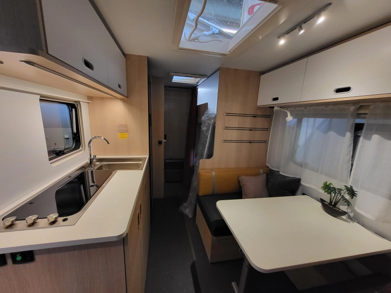 Adria Aviva 522 PT uit voorraad leverbaar  foto: 3
