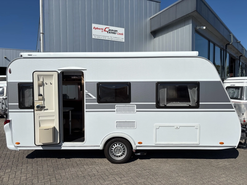 Eriba Living 471 Mover / luifel  foto: 2