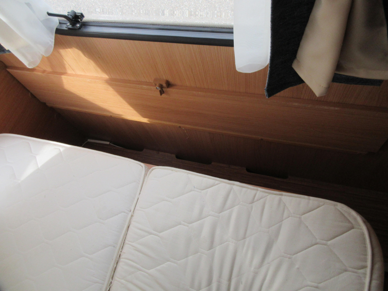 Adria Altea 462 PK LICHTGEWICHT EN VOORTENT  foto: 5