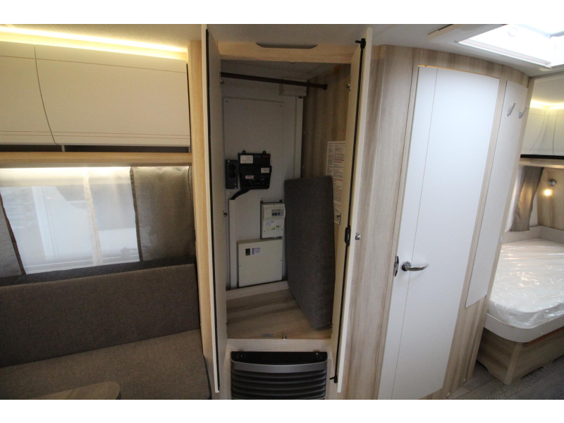 Hobby De Luxe 495 UL Enkele bedden & rondzit!  foto: 18