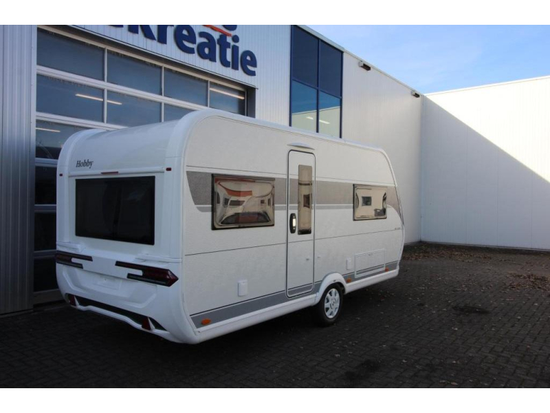 Hobby De Luxe 460 UFE Frans bed & rondzit! 