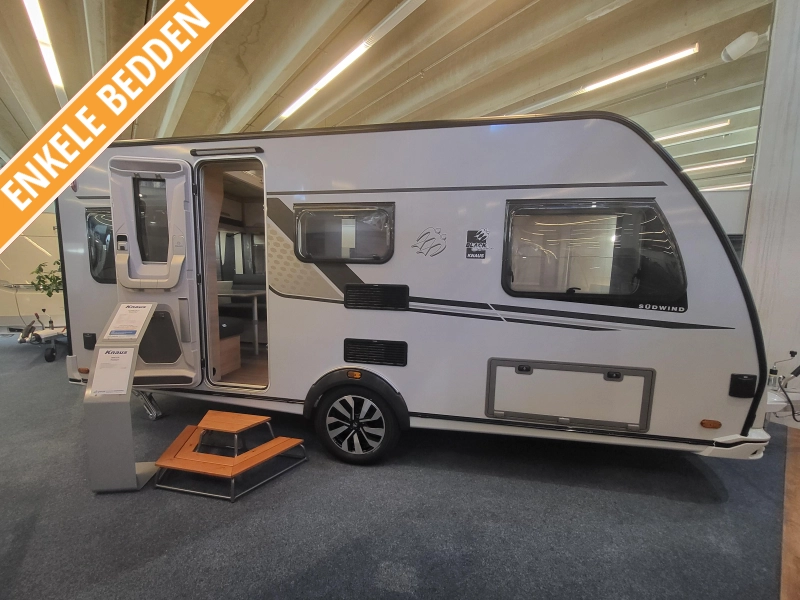 Knaus Sudwind Black Selection 460 EU mooi compleet af fabriek  foto: 0