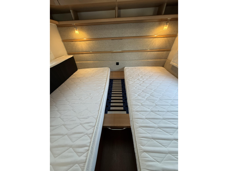 LMC Musica 490 E 2 BEDDEN RONDZITMOVER TOP  foto: 3