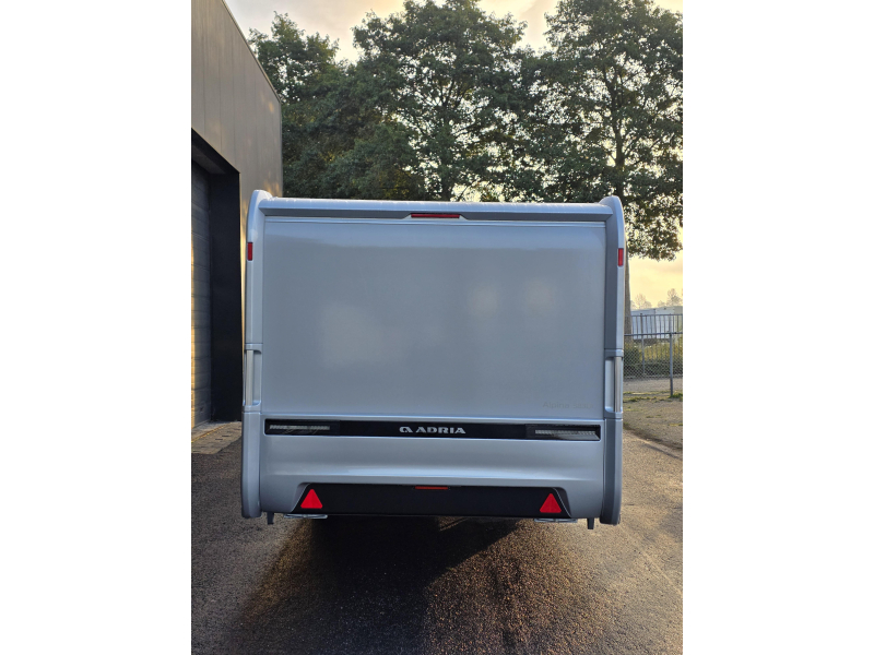 Adria Alpina 583 UL  foto: 3