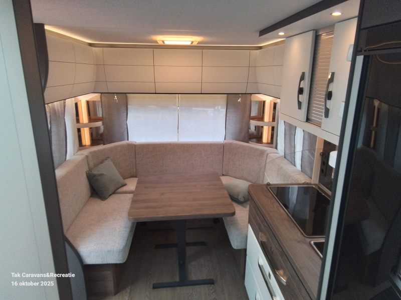 Hobby Excellent Edition 540 UFF met queensbed  foto: 1