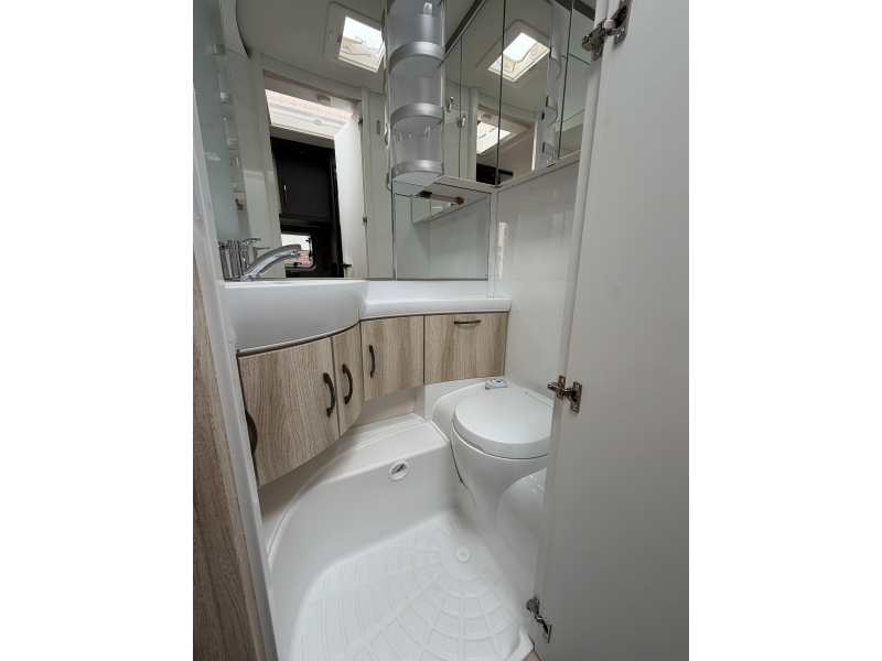 Hobby De Luxe 495 UL Model 2027  foto: 13