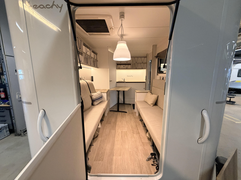 Hobby Beachy 360 BJ23 Met voortent  foto: 8