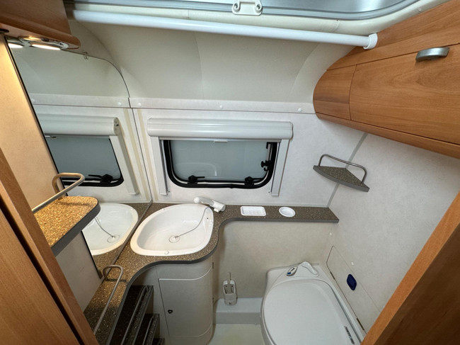 Eriba Touring Triton 420 GT foto: 19