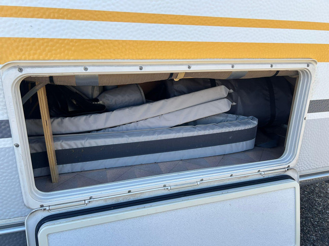 Knaus Sudwind 470 | Fietsenrek | Dinette | Luifel | Kachel foto: 22