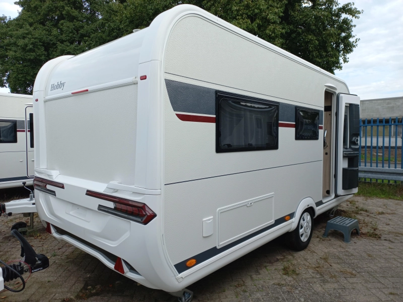 Hobby De Luxe 460 LU 1500kg  foto: 1