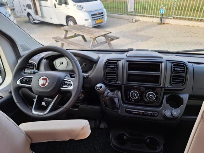 Bürstner Nexxo Van T 690 G LENGTE BEDDEN + BEARLOCK foto: 15
