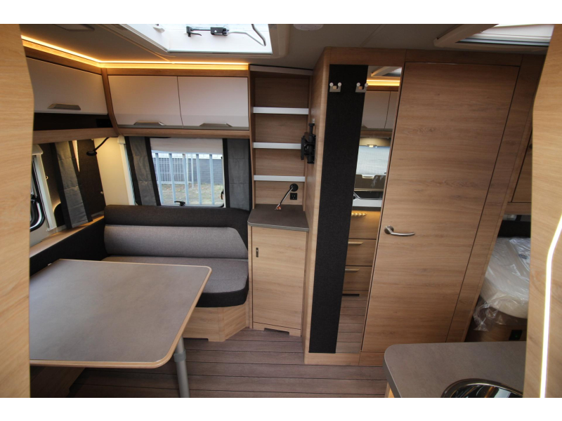 Knaus Sudwind Black Selection 460 EU AIRCO ACTIE  foto: 5