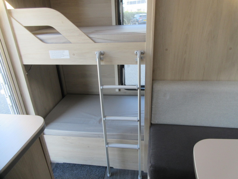 Caravelair Alba Family 426 MET DOREMA VOORTENT  foto: 6