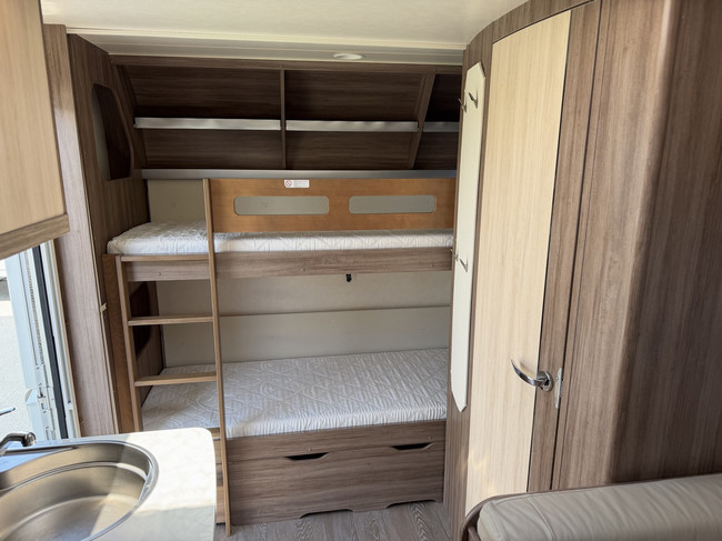 Hobby DE LUXE 490 KMF foto: 8