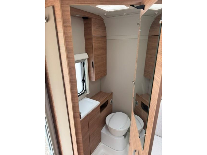 Weinsberg CaraOne Edition HOT 390 QD mover luifel fietsenrek  foto: 16