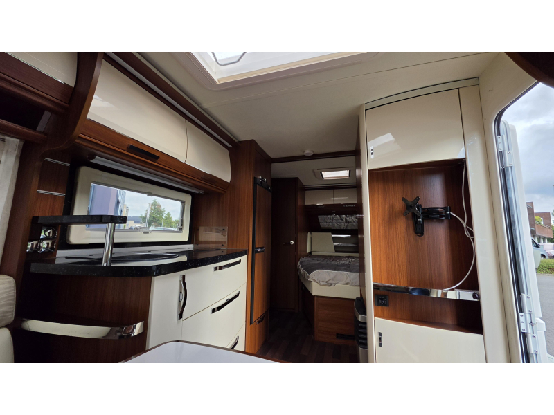 Tabbert Puccini 480 TD leveller systeem mover  foto: 10