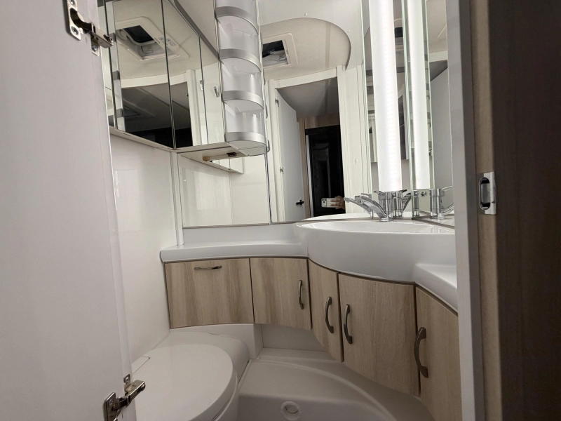 Hobby De Luxe 540 UL enkele bedden / mover 