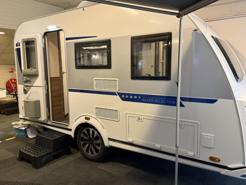 Knaus Sport 400 QD VASTBED MOVER LUIFEL(TOP)  foto: 1