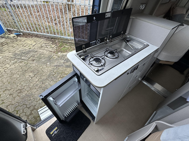 Bürstner Delfin C 621 LENGTE BEDDEN + TREKHAAK foto: 7